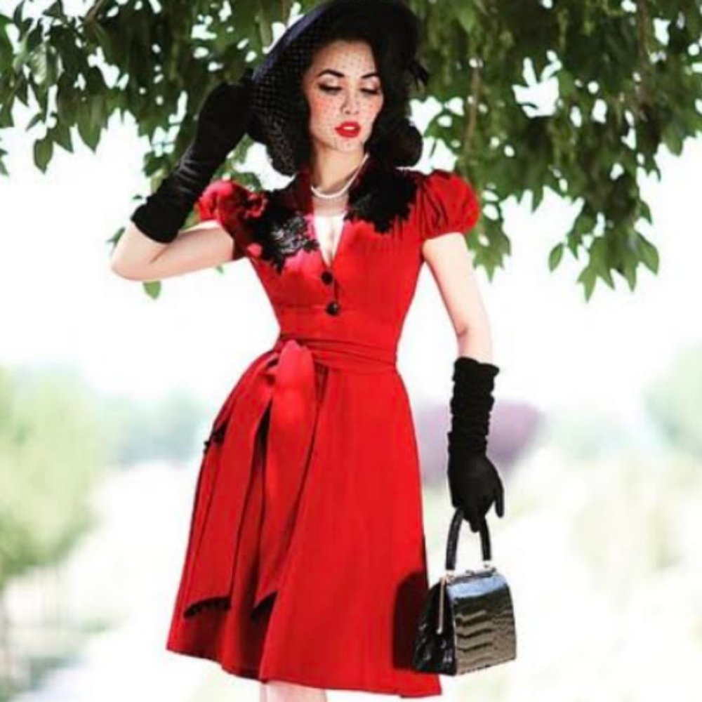 NWT Le Palais Vintage Red Short Sleeved Swing Dress XS